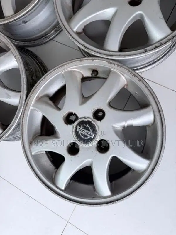 Nissan 14 Inch Alloy Wheels