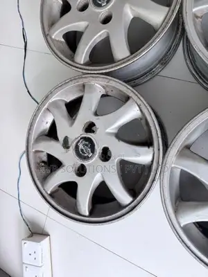 Nissan 14 Inch Alloy Wheels
