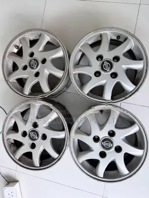 Nissan 14 Inch Alloy Wheels