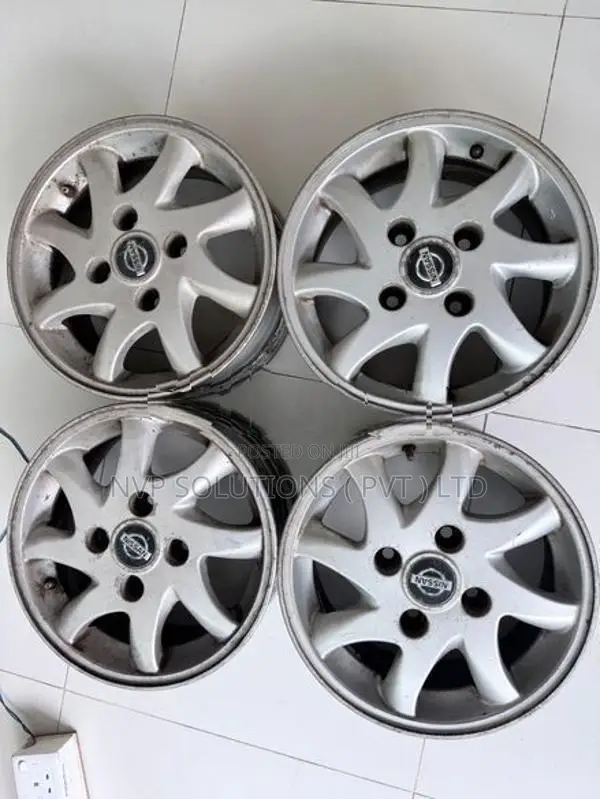 Nissan 14 Inch Alloy Wheels