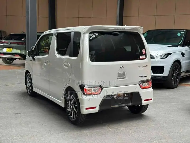 Suzuki Wagon R Custom Z 2026