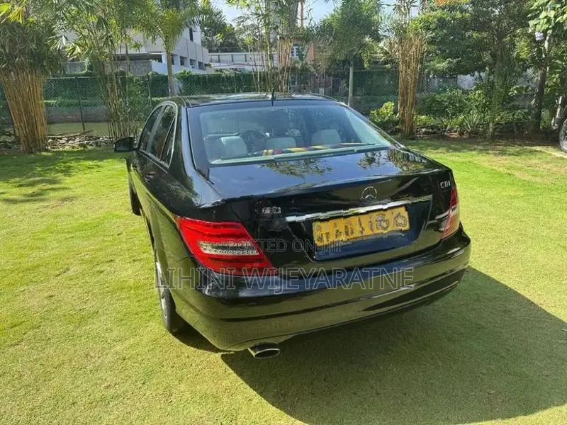 Mercedes Benz C200 2012
