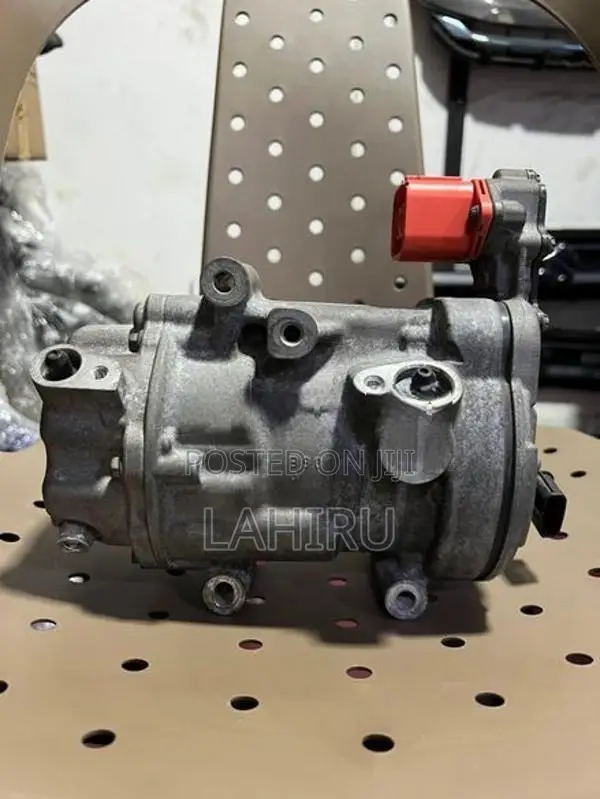 Nissan X Trail T32 AC Compressor