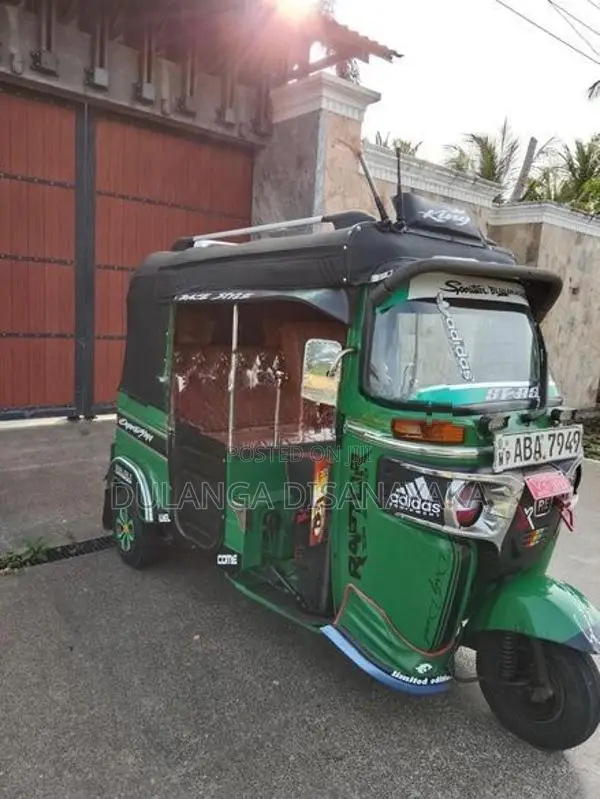 Bajaj RE ABA 2016