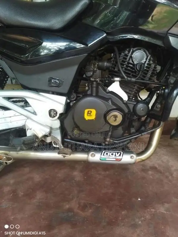 Bajaj Pulsar 200 2009