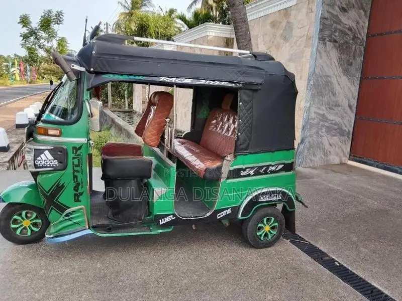 Bajaj RE ABA 2016