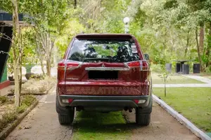 Mitsubishi Montero 2012