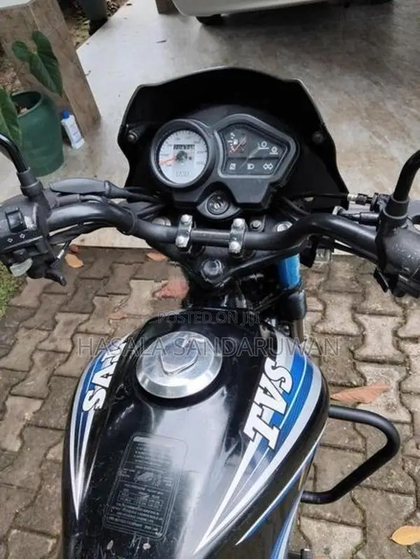 TVS Metro 2016