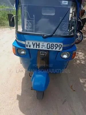 Bajaj RE 2010