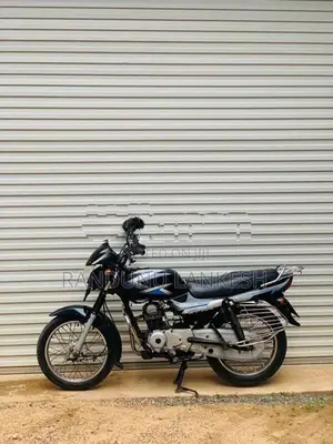 Bajaj CT100 2012