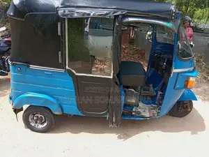 Bajaj RE 2010