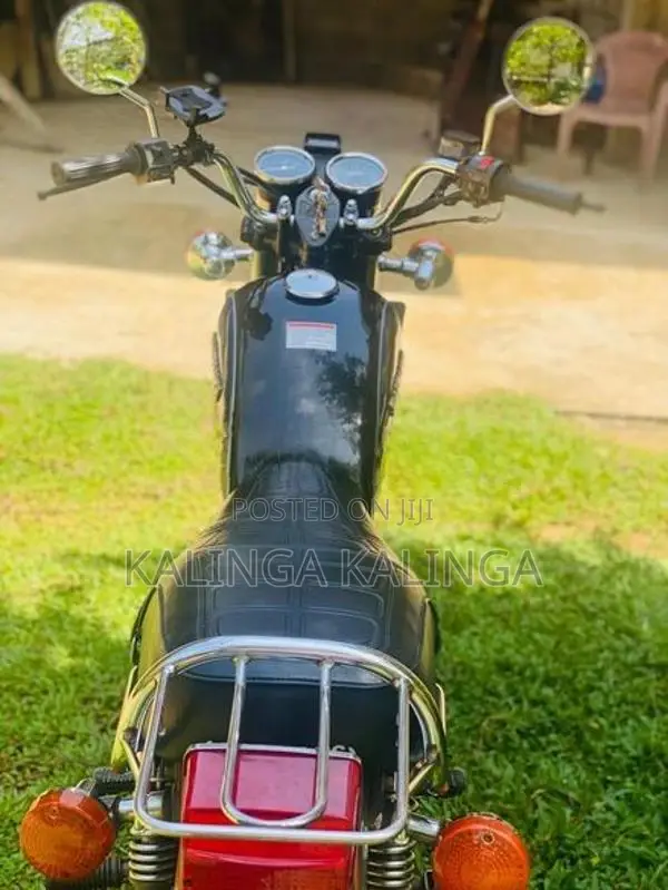 Suzuki GN 125 2011