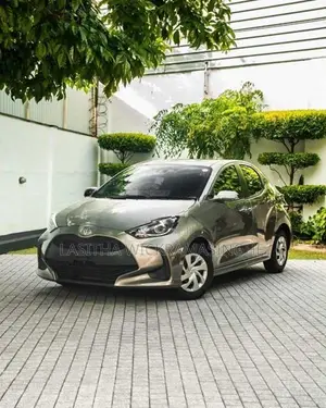 Toyota Yaris x 2023