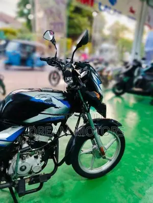 Bajaj CT100 2022