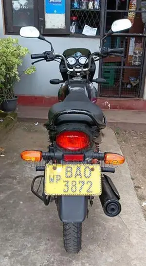 Bajaj Platina 100 2013