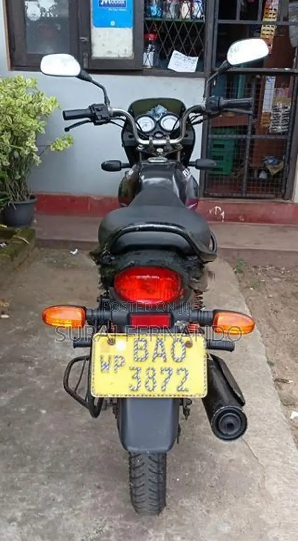 Bajaj Platina 100 2013