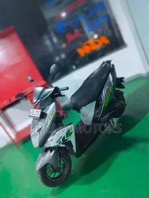 Yamaha RayZR Disk 2016