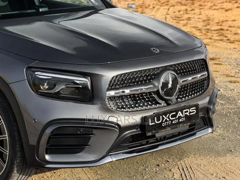 Mercedes Benz GLB 180 AMG Premium Plus 2025