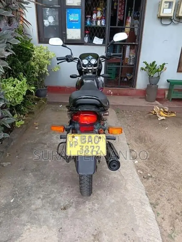 Bajaj Platina 100 2013