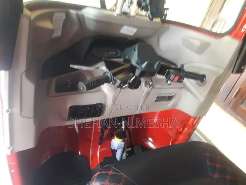 Bajaj RE Three Wheel 2026