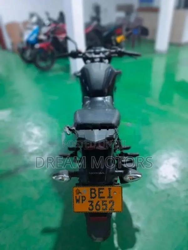 Honda Hornet 2016