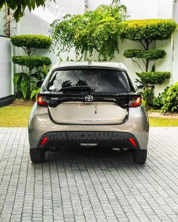 Toyota Yaris x 2023
