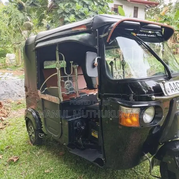 Bajaj RE 2013