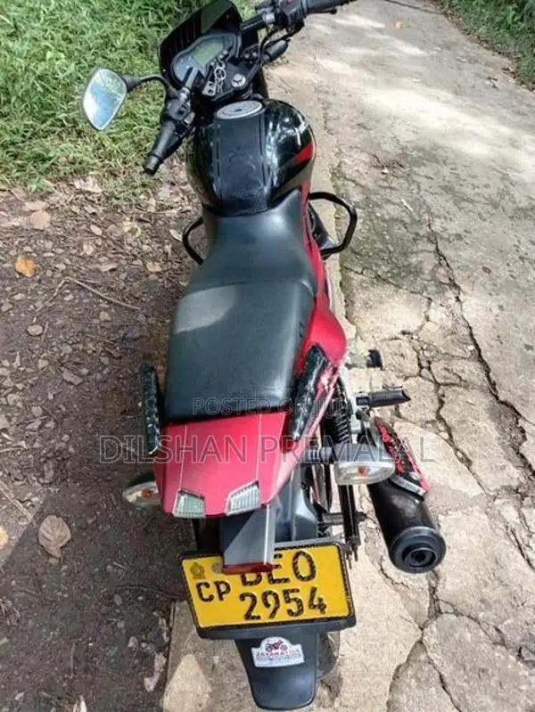 Bajaj Pulsar 180 2016