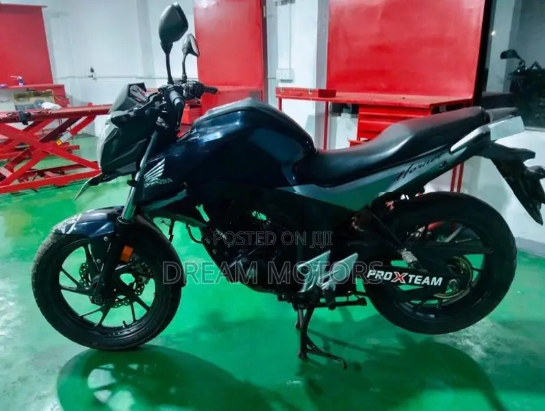 Honda Hornet 2016