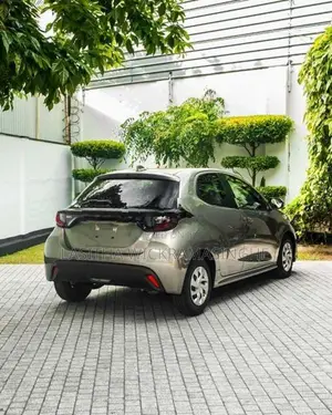 Toyota Yaris x 2023