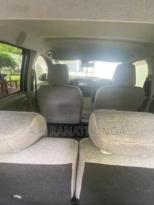 Daihatsu Boon 2017