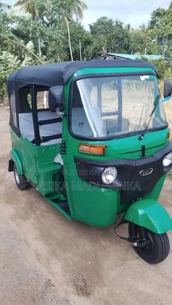 Bajaj RE 2026