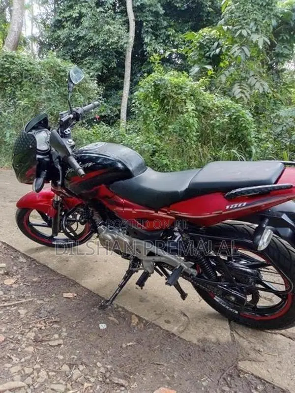 Bajaj Pulsar 180 2016