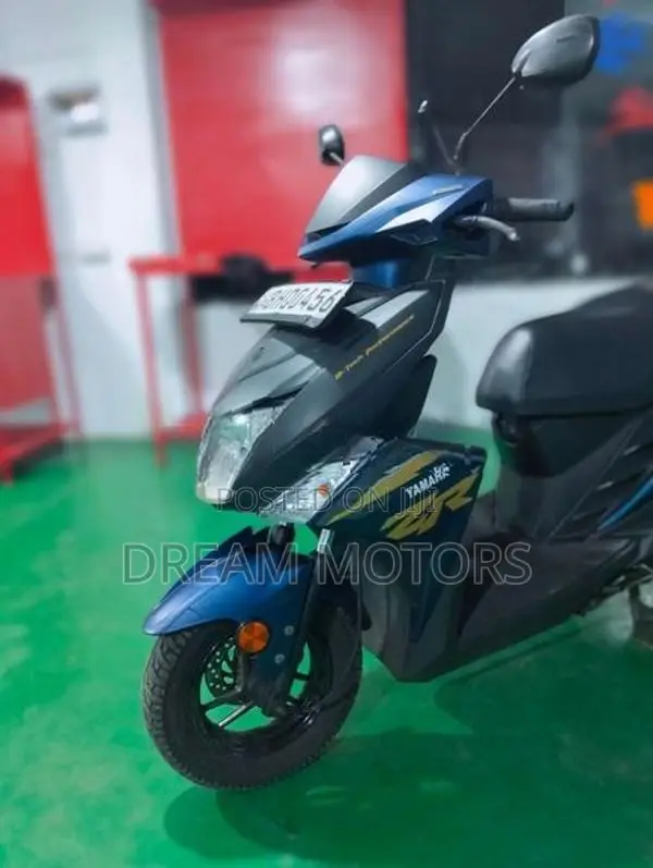 Yamaha RayZR 2018