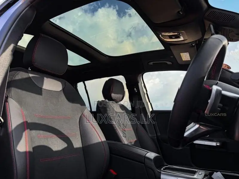 Mercedes Benz GLB 180 AMG Premium Plus 2025