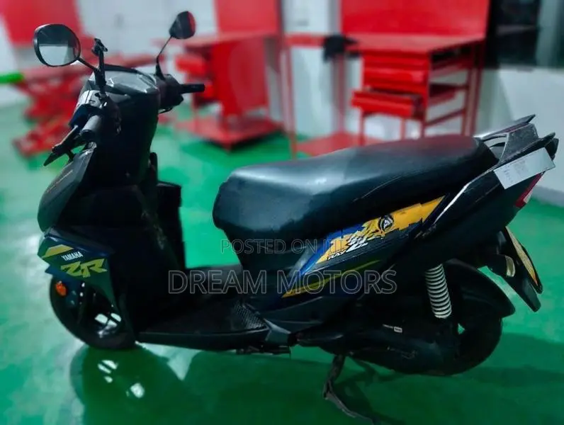 Yamaha RayZR 2018