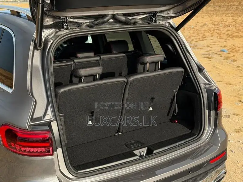 Mercedes Benz GLB 180 AMG Premium Plus 2025
