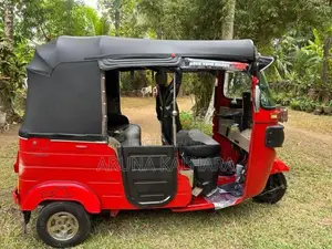Bajaj RE 2016