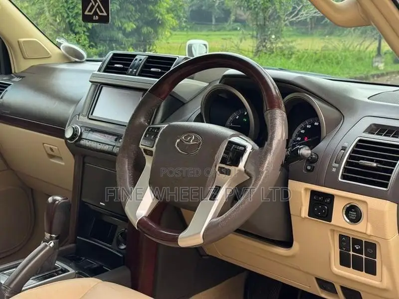 Toyota Land Cruiser Prado 6wrd 150 TX 2015