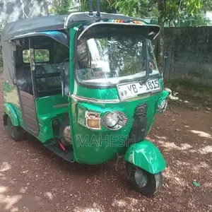 Bajaj RE 2010