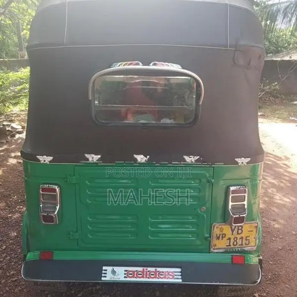 Bajaj RE 2010