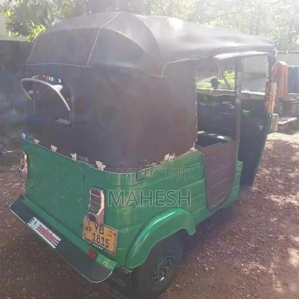 Bajaj RE 2010