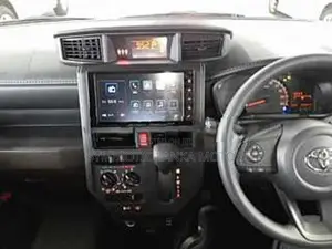 Toyota Roomy X 2024