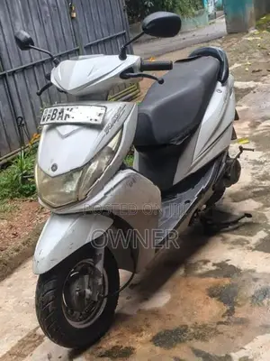 Yamaha Ray 2013