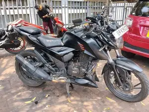 TVS Apache RTR 200 2017