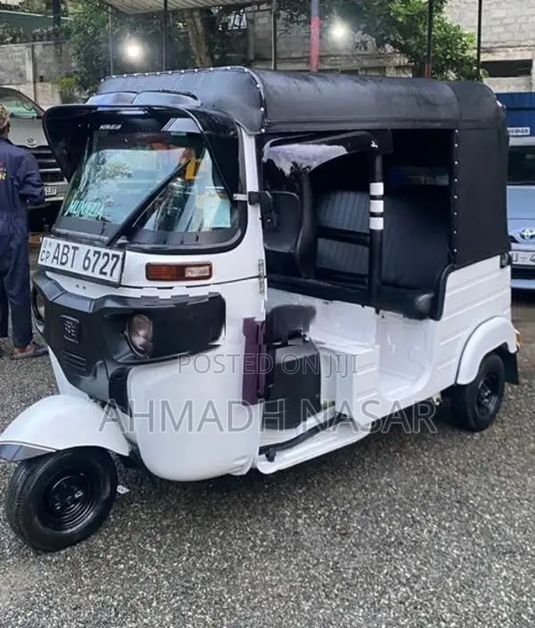 Bajaj RE 4 Stroke 2019