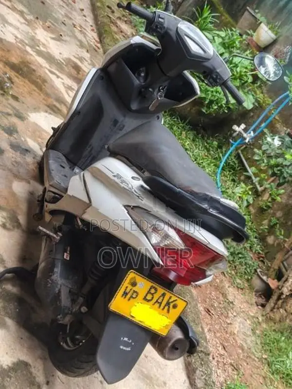 Yamaha Ray 2013