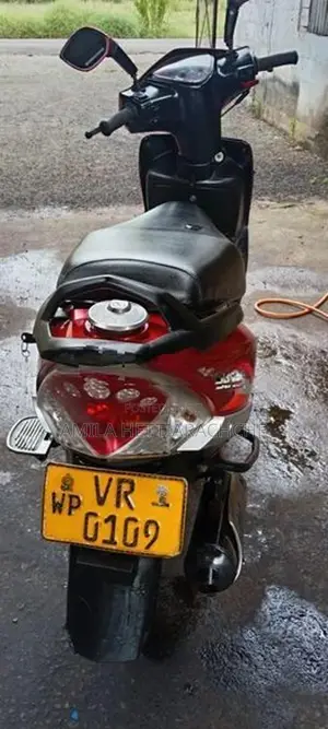 TVS Streak Scooty 2010