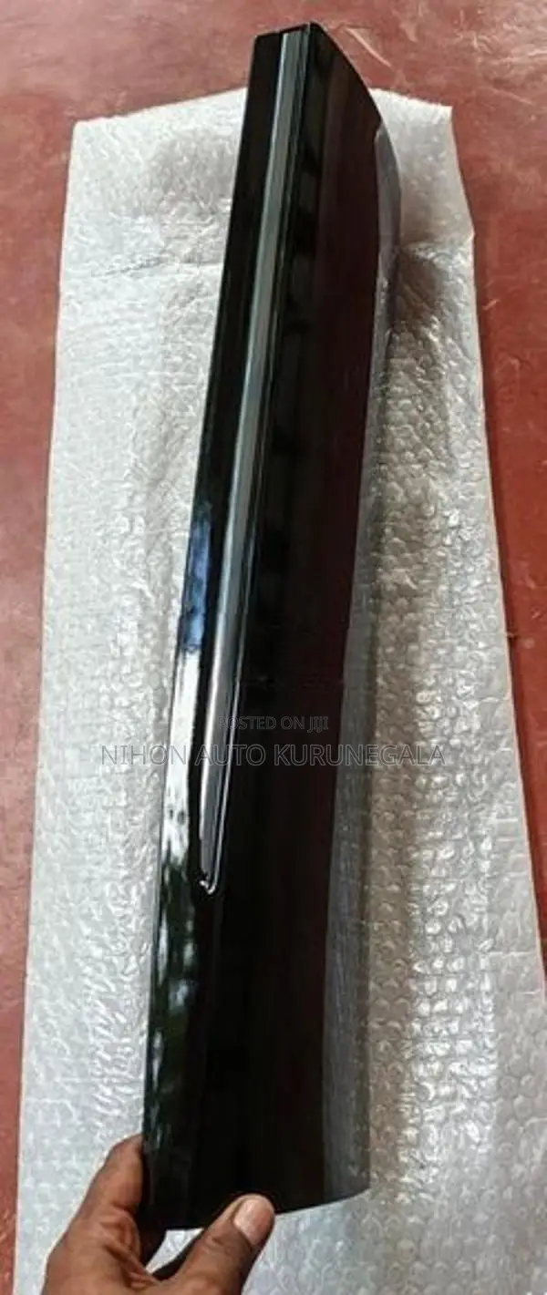 Honda Vezel Door Moulding 2025