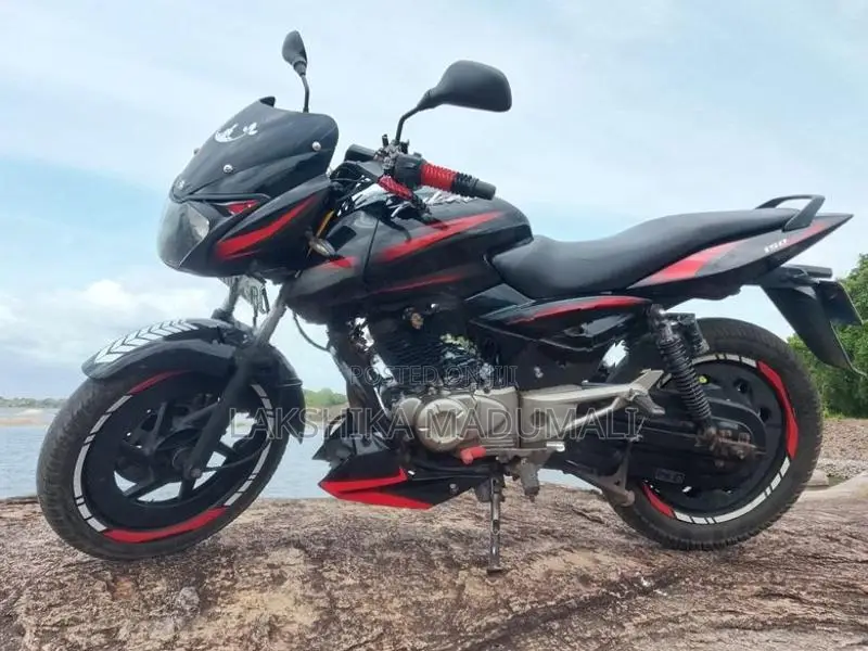 Bajaj Pulsar 150 2015